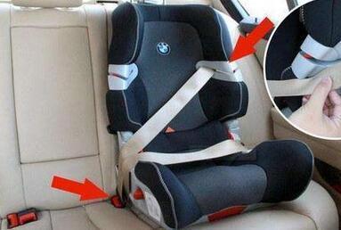 新交法兒童幾歲可以單獨坐后排,綁安全帶。如果是兒童安全座椅的話,小孩子大概六歲就坐不下了。